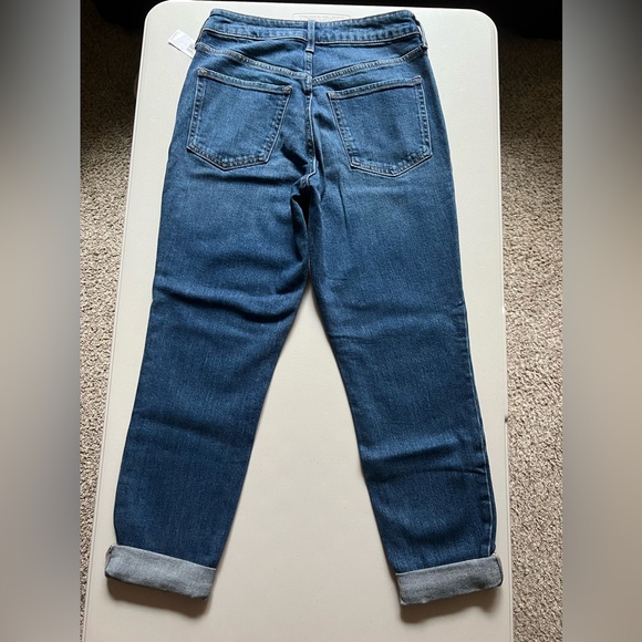 Womens Old Navy, dark wash, denim jeans. Size 4 - Picture 4 of 4